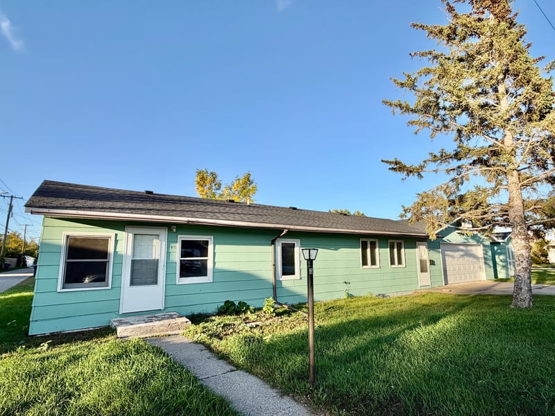 615 6th St SE, Bemidji, MN 56601