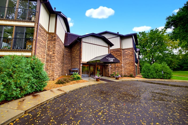 7200 Cahill Rd #106, Edina, MN 55439