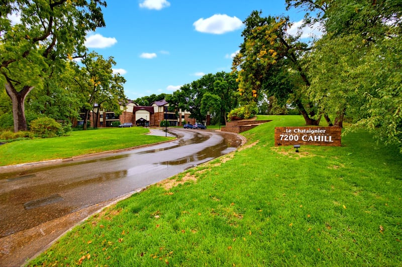 7200 Cahill Rd #106, Edina, MN 55439