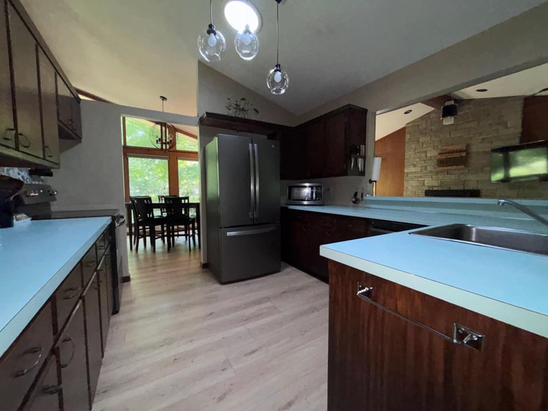 567 Rice Creek Ter NE, Fridley, MN 55432