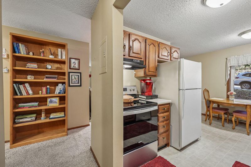 301 3rd St S #103, Stillwater, MN 55082