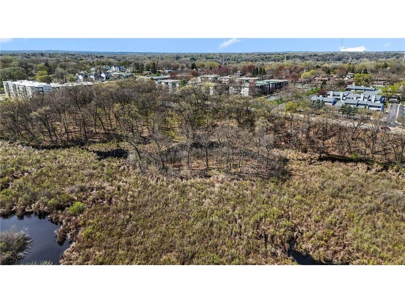 556 County Road C, Roseville, MN 55113