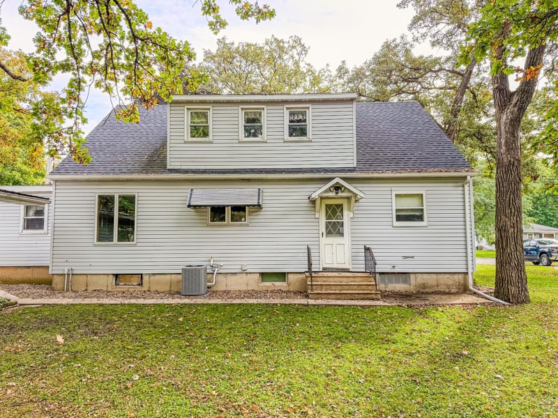 200 4th St NW, Rose Creek, MN 55970