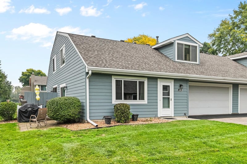 1230 Ferndale St N, Maplewood, MN 55119