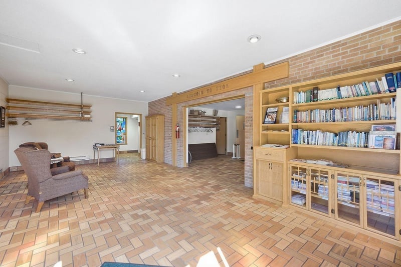 509 11th St S, Olivia, MN 56277
