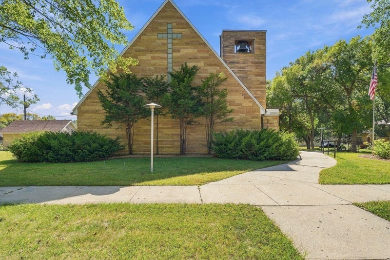 306 4th St, Danube, MN 56230