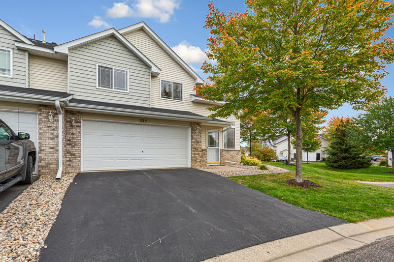 523 Gooseberry Ln, Dundas, MN 55019