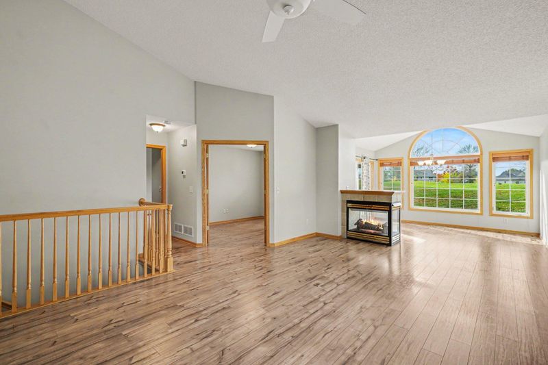 8950 Deer Run Ct, Victoria, MN 55386