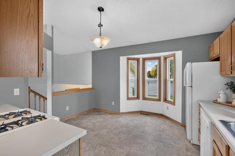7536 165th St W, Lakeville, MN 55044