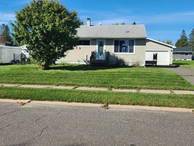 203 Dorchester Dr, Hoyt Lakes, MN 55750
