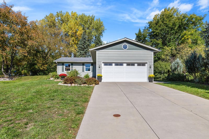 4801 Shevlin Ct, Eagan, MN 55122