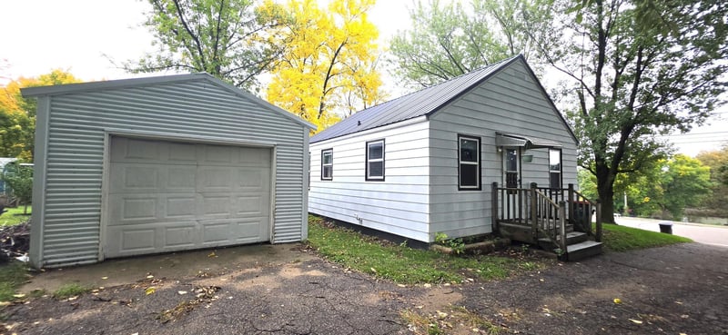 320 7th St W, Browerville, MN 56438