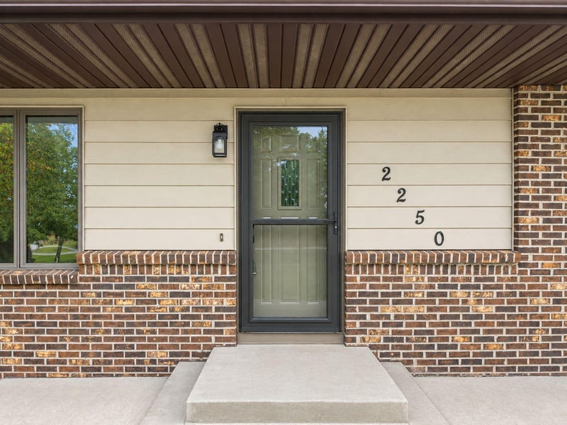 2250 Country Trl W, Jordan, MN 55352