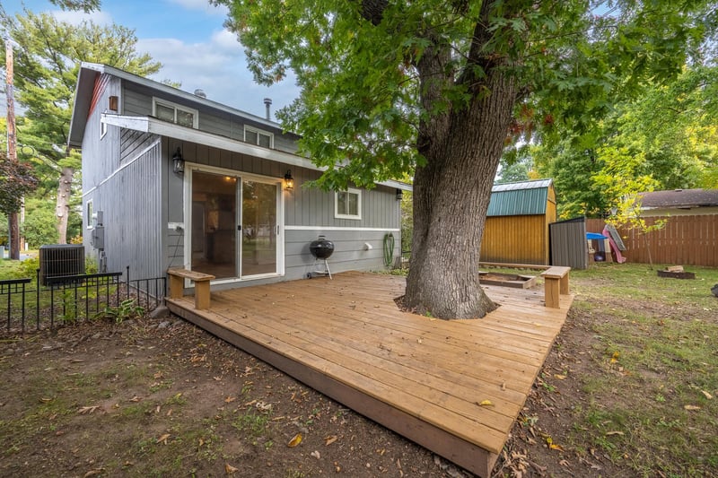 606 River St, Osceola, WI 54020