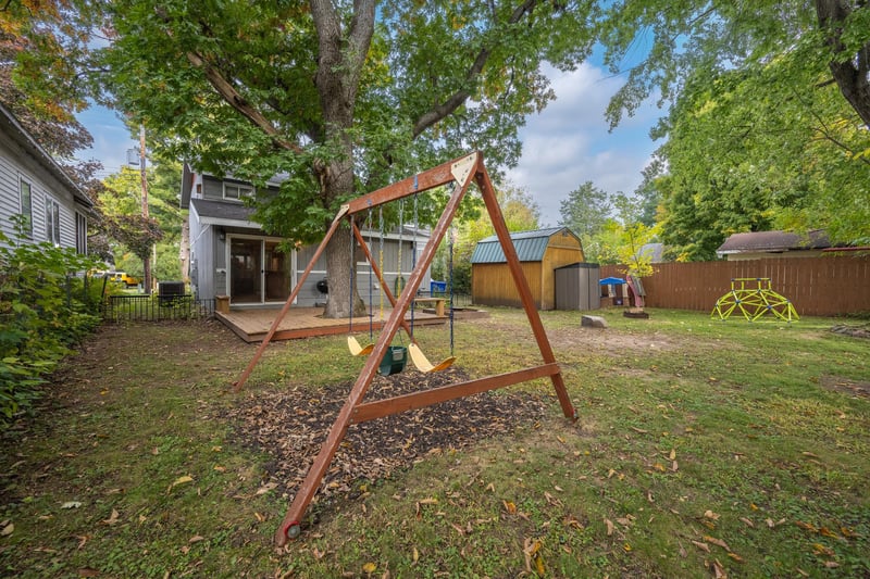 606 River St, Osceola, WI 54020