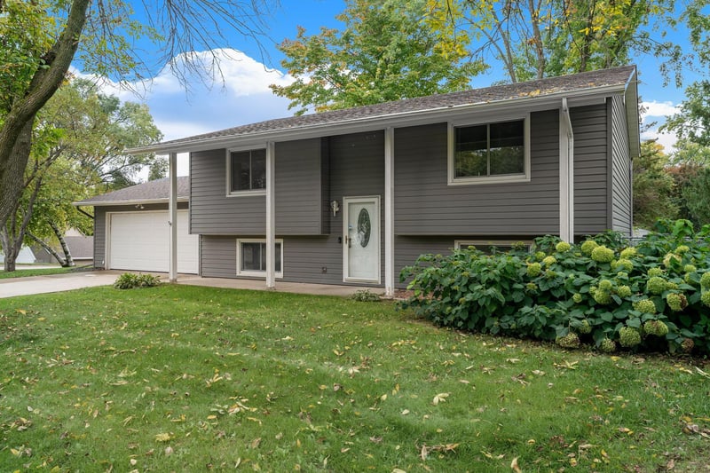 10 Radel Pl, Owatonna, MN 55060