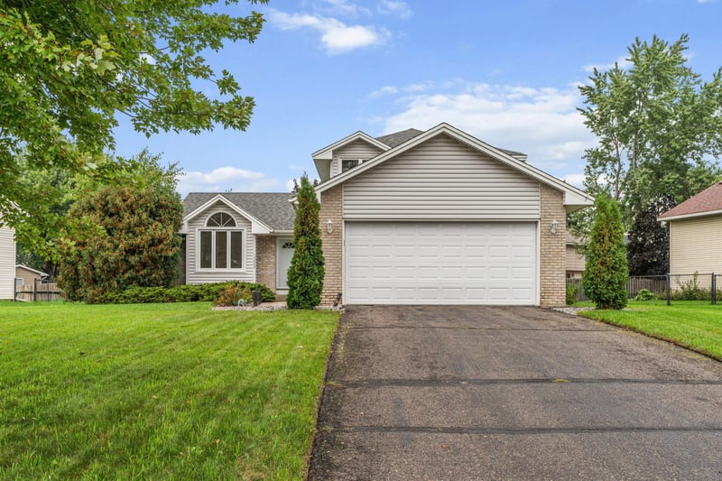 13080 Marigold St NW, Coon Rapids, MN 55448