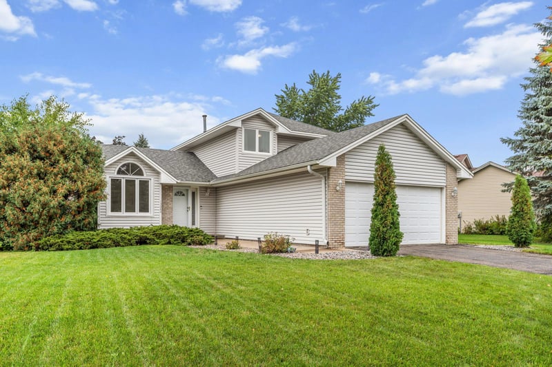 13080 Marigold St NW, Coon Rapids, MN 55448