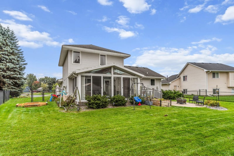 13080 Marigold St NW, Coon Rapids, MN 55448