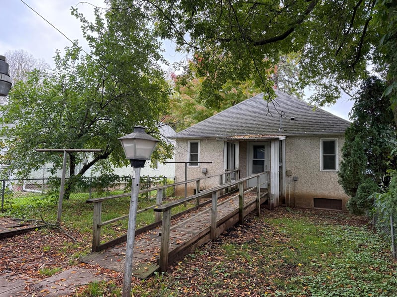 228 Winona Ave, Ironton, MN 56455