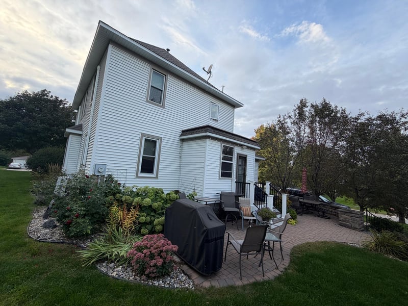 627 12th St, Dawson, MN 56232