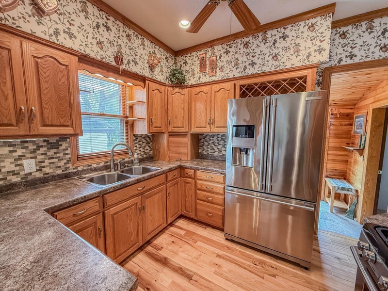 508 Belmont St, Paynesville, MN 56362