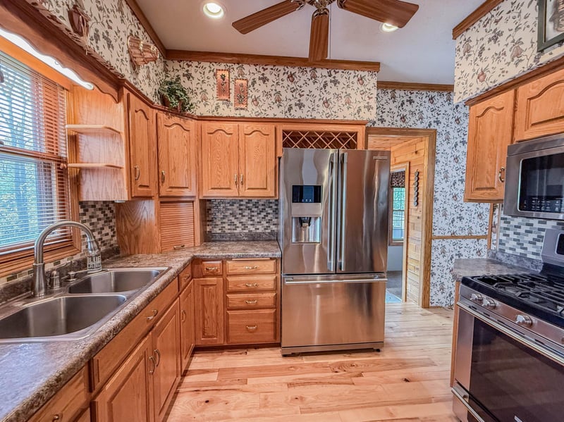 508 Belmont St, Paynesville, MN 56362