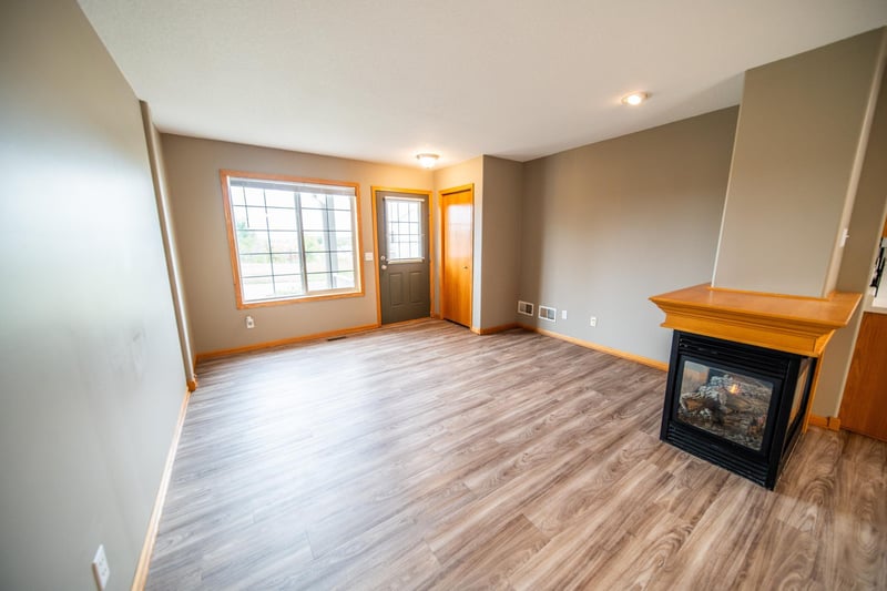 733 Baylee Pl SW, Pine Island, MN 55963