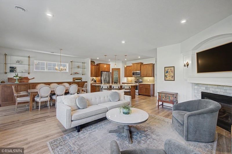 8890 Irving Blvd N, Lake Elmo, MN 55042