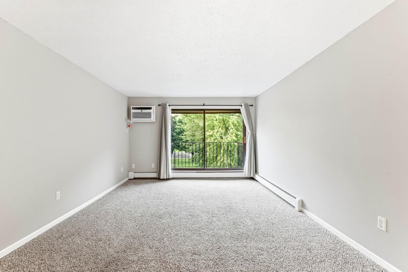 3399 Kent St #306, Shoreview, MN 55126