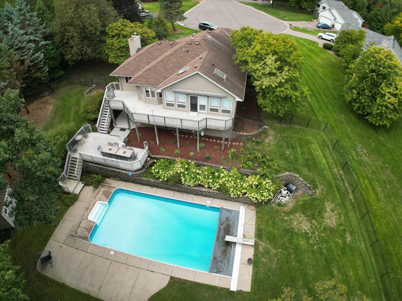8023 Delano Ct, Inver Grove Heights, MN 55076