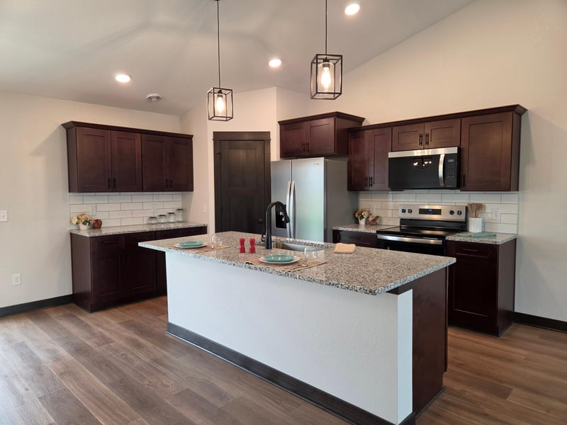 1088 Cullen St, Saint Peter, MN 56082