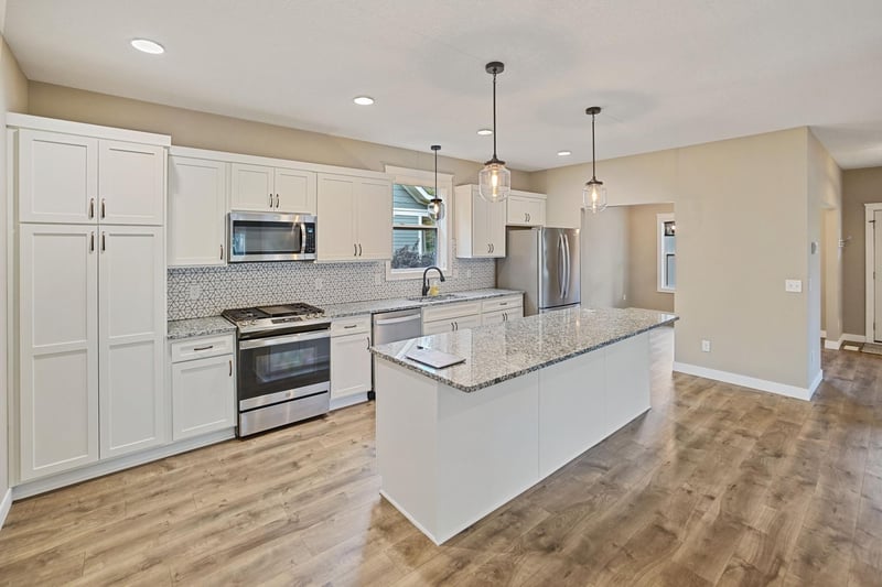 316 Prairie Way S, Bayport, MN 55003