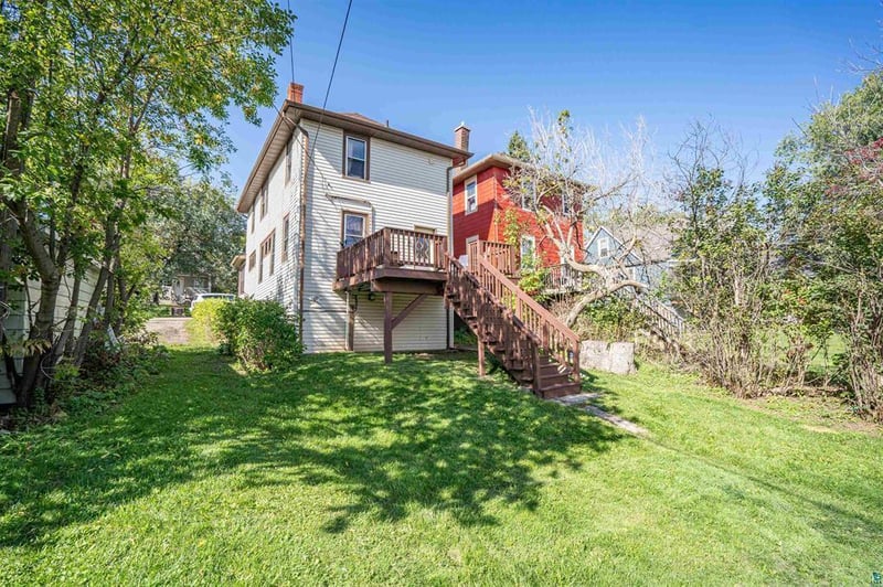 1110 E 10th St, Duluth, MN 55805