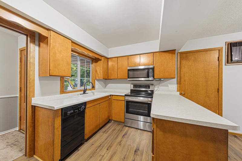 120 Brand Ave, Faribault, MN 55021