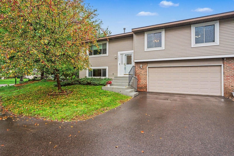 14054 Heywood Pa, Apple Valley, MN 55124
