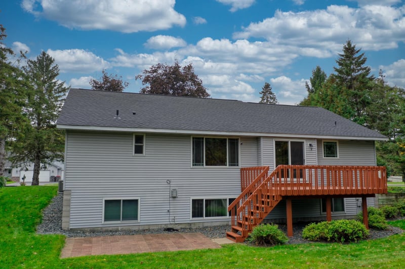 5480 273rd St, Wyoming, MN 55092