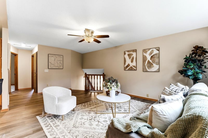4 Shepherd Ct, Circle Pines, MN 55014