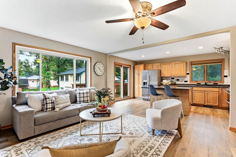 4 Shepherd Ct, Circle Pines, MN 55014