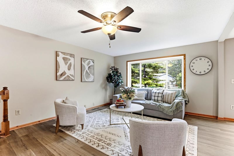 4 Shepherd Ct, Circle Pines, MN 55014