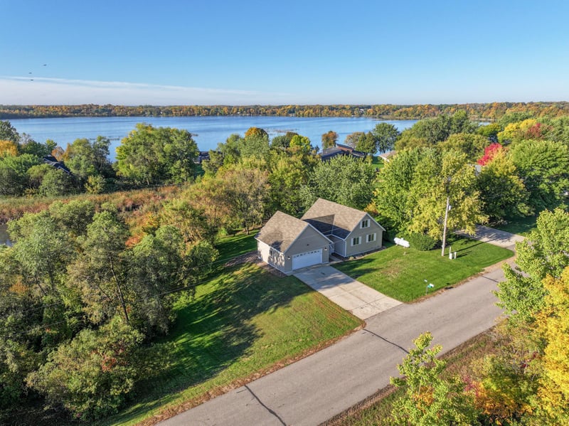 3690 Wahtomin Trl NW, Alexandria, MN 56308