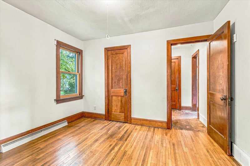 240 S Eliot Ave, Rush City, MN 55069