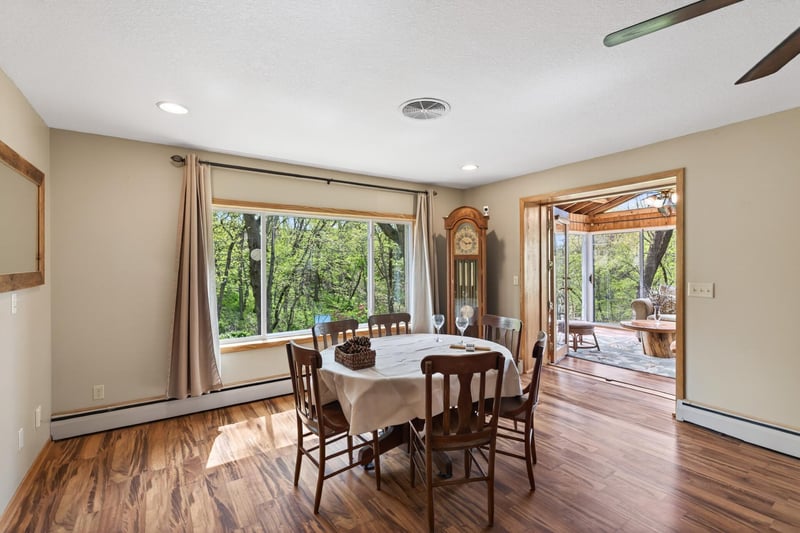 9551 Riverview Rd, Eden Prairie, MN 55347
