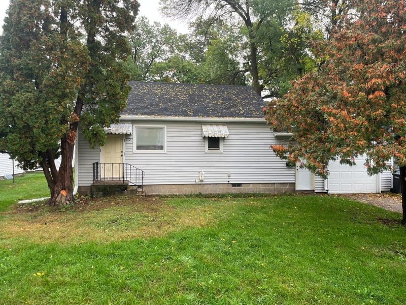 310 4th St NW, Little Falls, MN 56345