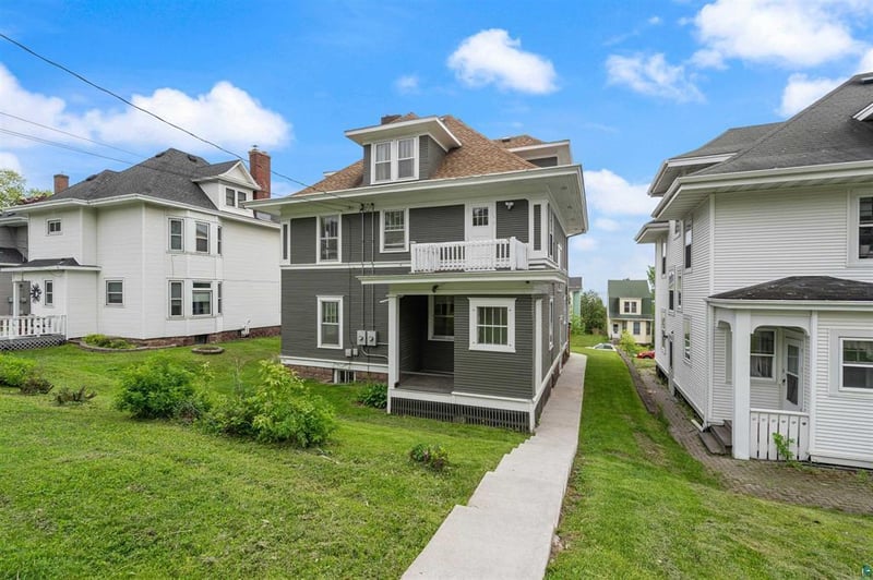1415 E 4th St, Duluth, MN 55805