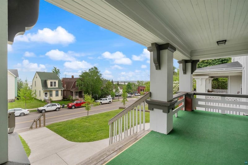 1415 E 4th St, Duluth, MN 55805