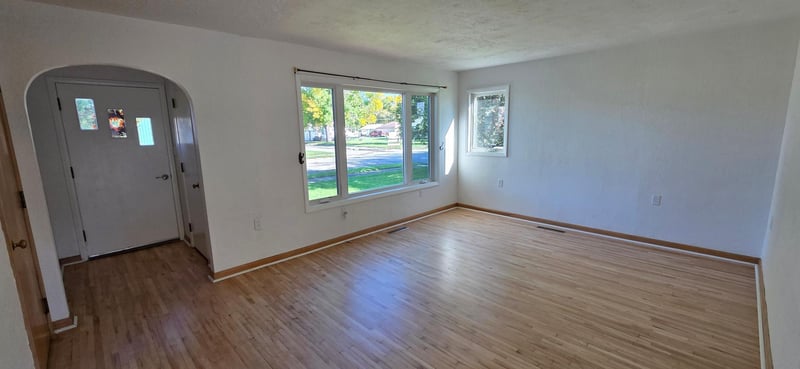 601 10th St, International Falls, MN 56649