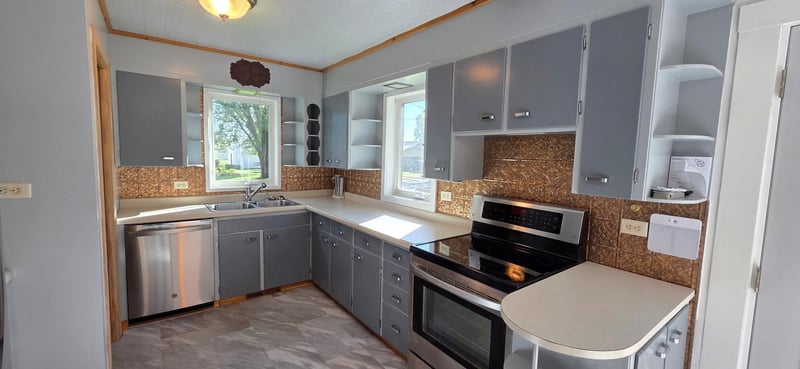 601 10th St, International Falls, MN 56649