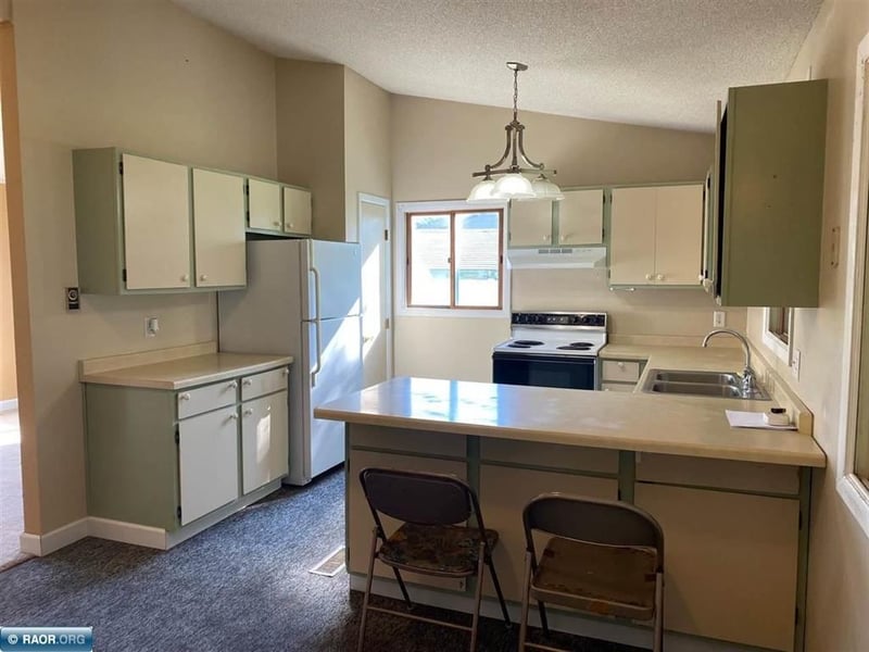 208 Andover Rd, Hoyt Lakes, MN 55750