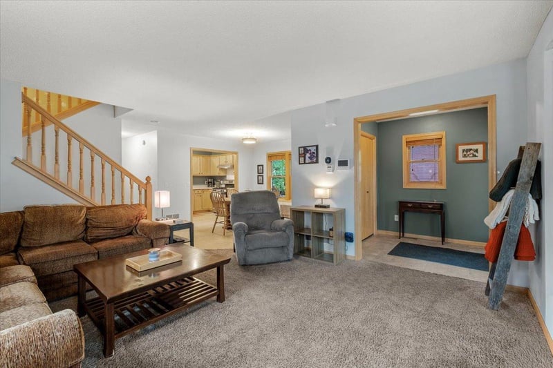 220 Baker St E, Saint Paul, MN 55107
